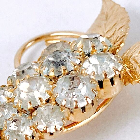 Vintage Mid Century Grape Cluster Brooch Prong Set Clear Rhinestone Grapes Pin - Picture 3 of 9